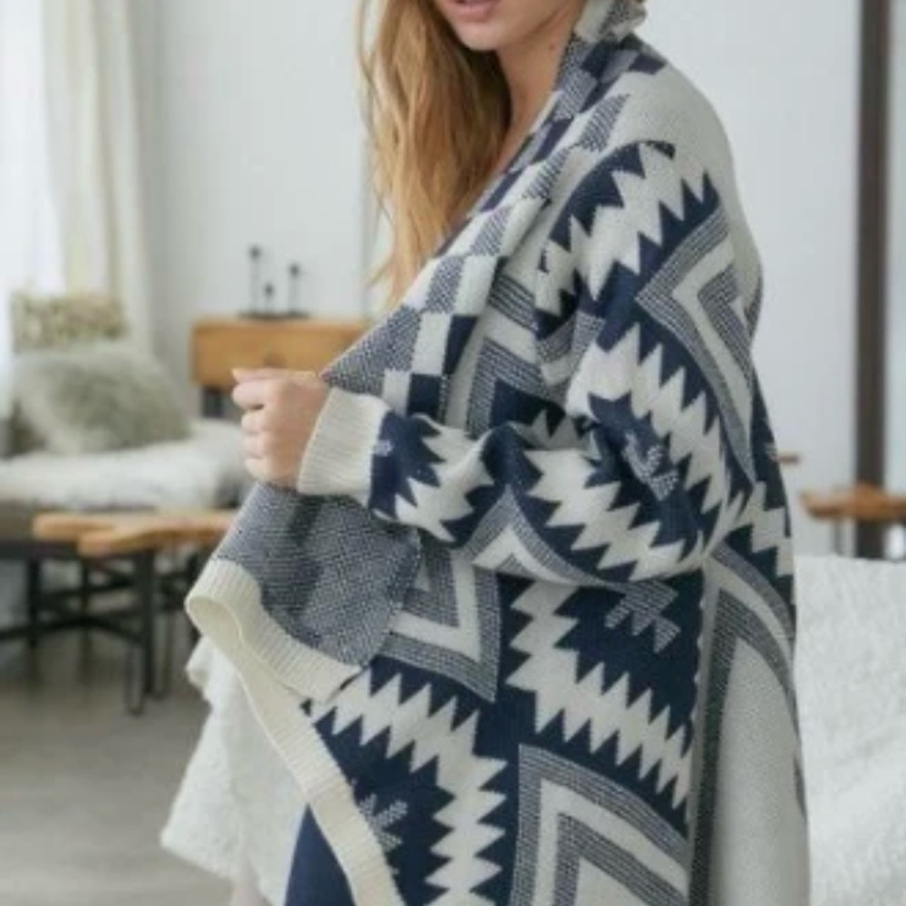 “Davi & Dani” Boho, Navy & Cream, Aztec Design, O… - image 3
